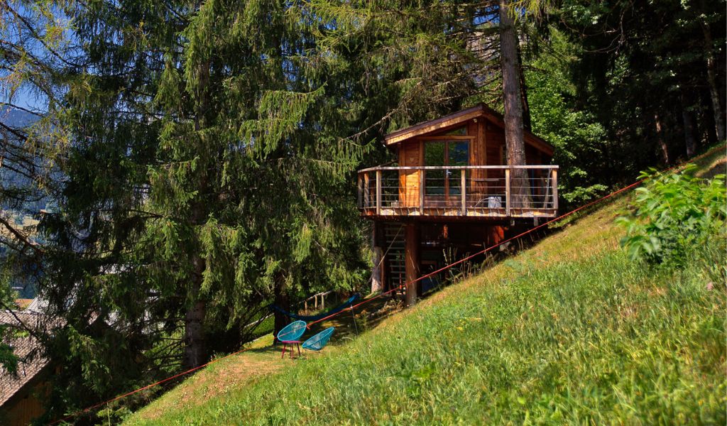 Cabin in the trees (Image: lacabanedanslesarbres.com)