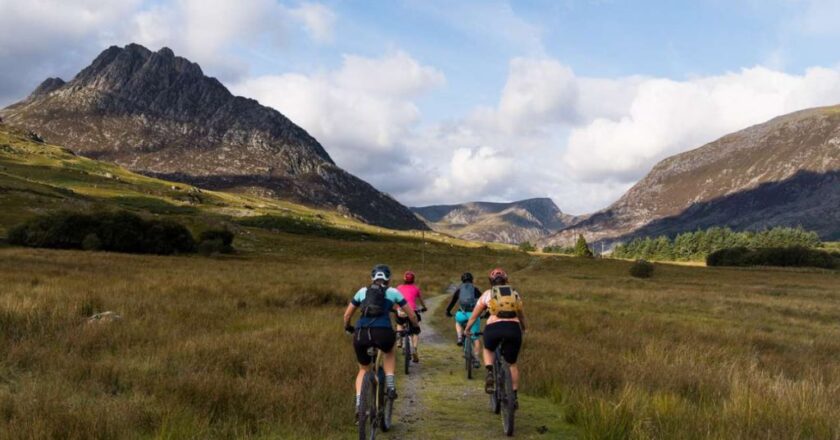 Traws Eryri: tackle Snowdonia’s ultimate mountain biking route with Adventure Tours UK