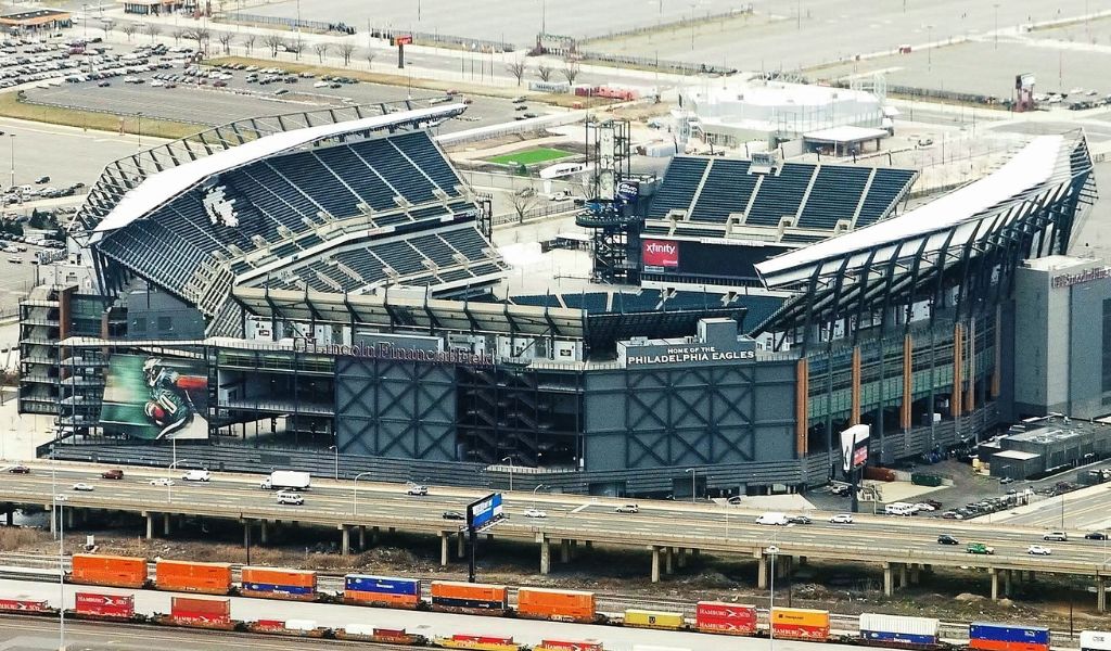 Lincoln Financial Field, Philadelphia (by Ron Reiring, CC BY 2.0, via Wikimedia Commons)