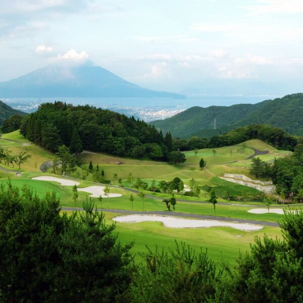 Ontake Distillery: a Japanese whisky distillery with its own golf course